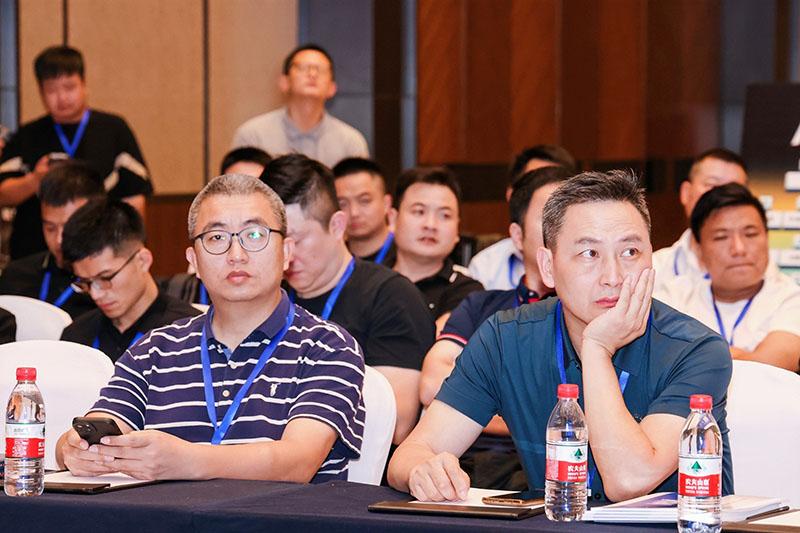 戰(zhàn)略動(dòng)態(tài)|金雅陶瓷磚亮相中國(guó)地產(chǎn)供應(yīng)鏈對(duì)接大會(huì),收獲滿滿！